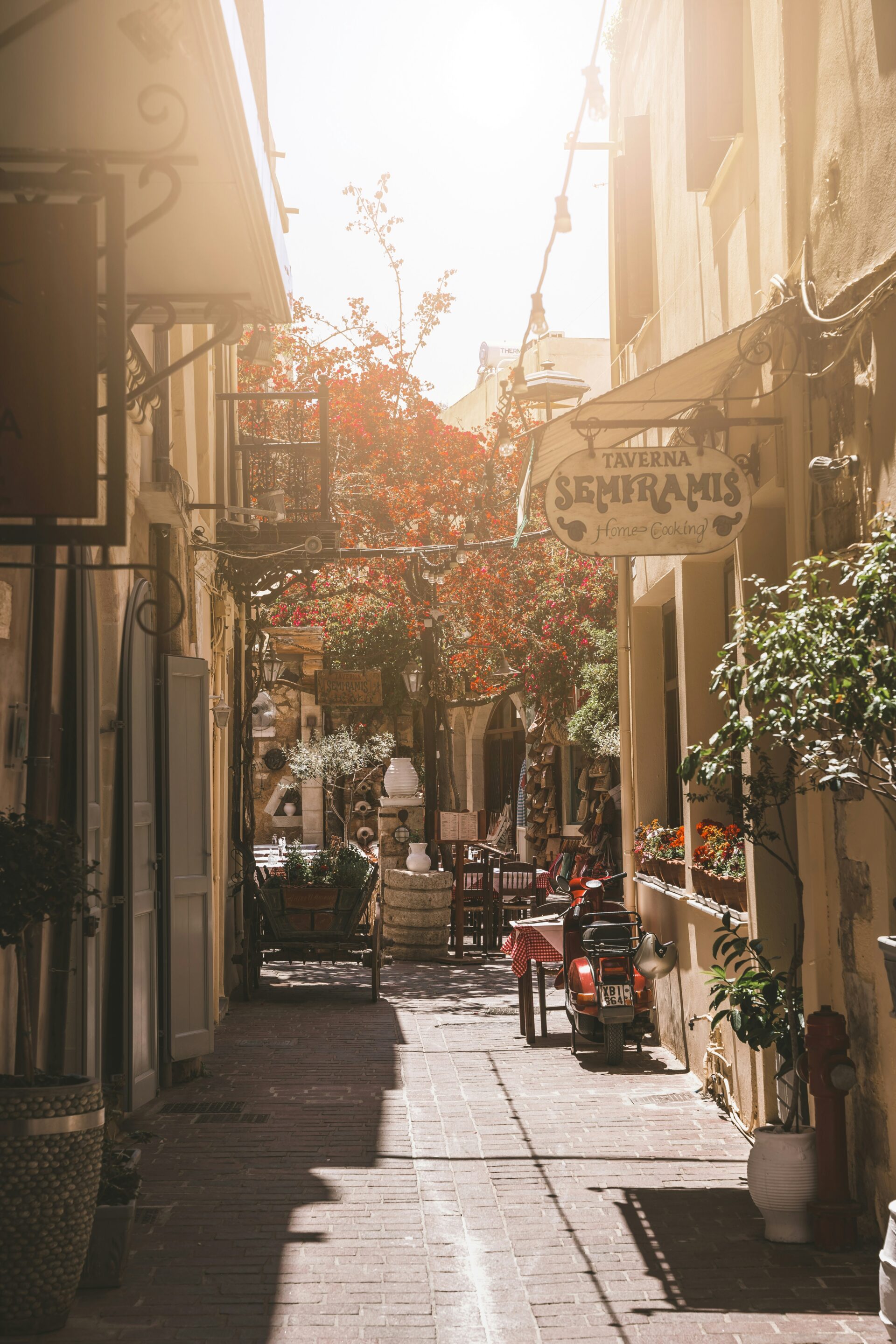 Is Rethymno a party town?